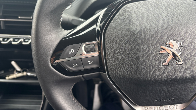 Peugeot 208 1.2 PureTech Active Premium + 5dr Petrol Hatchback